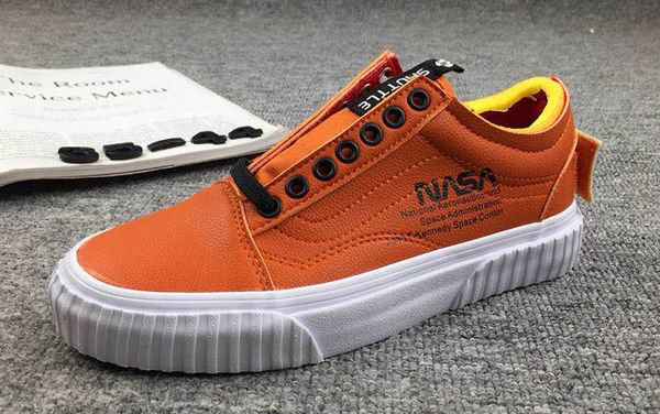 Hot Sale-Schuhe Modedesigner-Schuh-Shuttle Herren- und Damen-Skateboard-Turnschuhe weiß braun orange Outdoor
