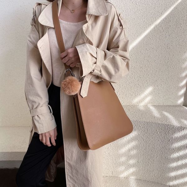 

2020 женская мода сумки на ремне ретро сумка малый fragrance темперамент новый дикий повседневный большой емкости tote