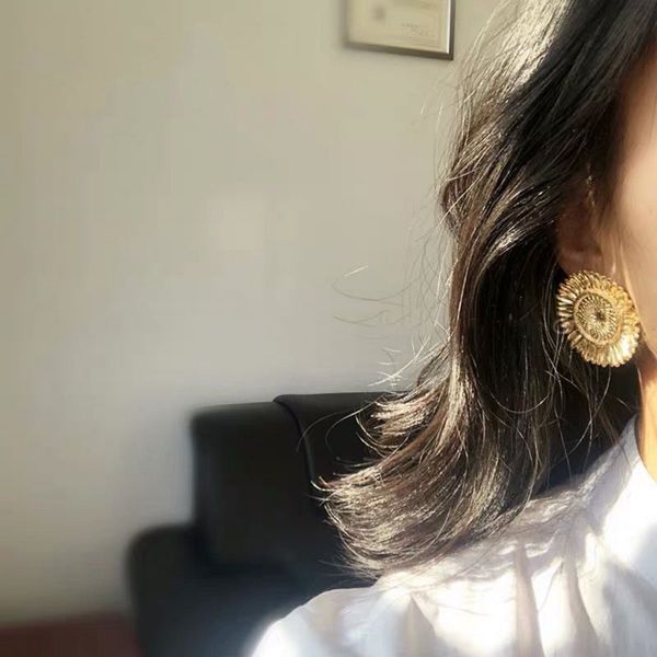 

2019 vintage sunflower women ear clip earrings without piercing, Silver