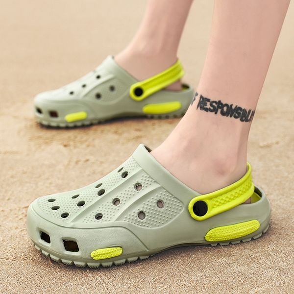 

hole sandals men sandles literide crocks crocse clogs men sandalias zapatos de hombre croc shoes eva sandals man slippers t200520, Black