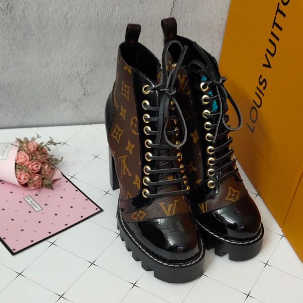 

2019d на высоком каблуке Zip короткие сапоги из натуральной кожи на шнуровке Женские