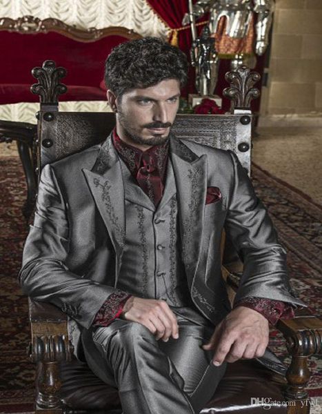 

classic embroidery tuxedos groom wedding men suits mens wedding suits tuxedo costumes de smoking pour hommes men(jacket+pants+tie+vest) 189, Black;gray
