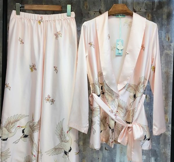 

разрешение ! женщины весна v-образным вырезом кружева шелковый атлас пижамы чистый цвет четырехсекционный костюм женская домашняя одежда тон, Black;red