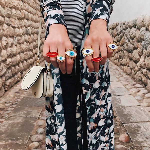 

hz 2019 punk heart devil's eye lips glaze noble colorful women vintage imitation pearls rings for women party gift, Golden;silver