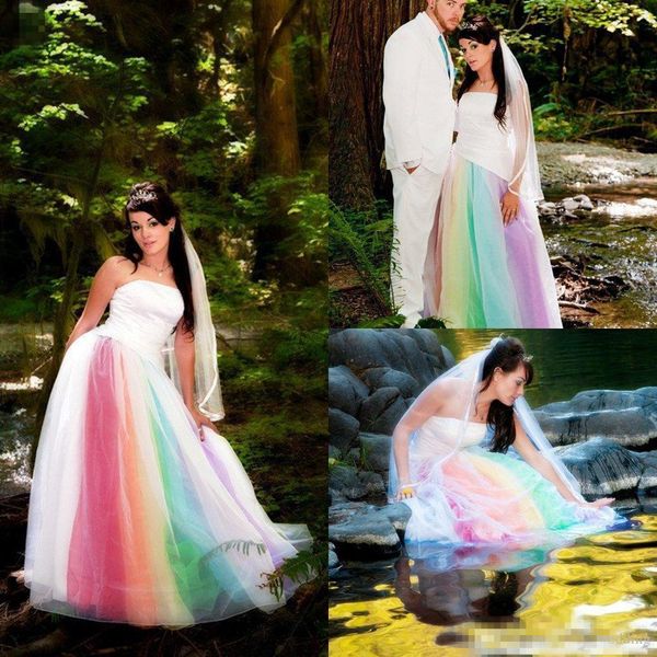 Vestidos noiva 2018 colorido arco -íris gótico vestidos de noiva ao ar livre gótico, sem alças, vestidos de noiva exóticos vermelhos azul roxo roupão de mariagem