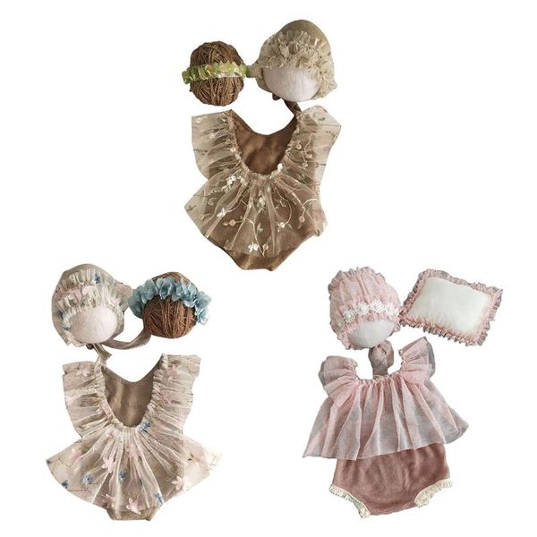

4pcs newborn pgraphy props suit lace romper hat pillow headband set outfits, White