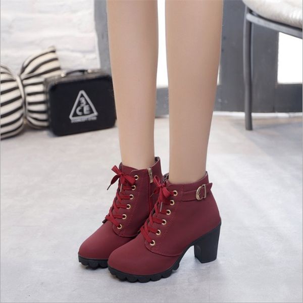 Großhandel Herbst Winter Frauen Stiefel Hohe Qualität Feste Lace Up Europäische Damen Schuhe PU Mode High Heels Stiefel H 077 Von Kaochange, $73.9 Auf Großhandel Herbst Winter Frauen Stiefel Hohe Qualität Feste Lace Up Europäische Damen Schuhe PU Mode High Heels Stiefel H 077 Von Kaochange, $73.9 Auf