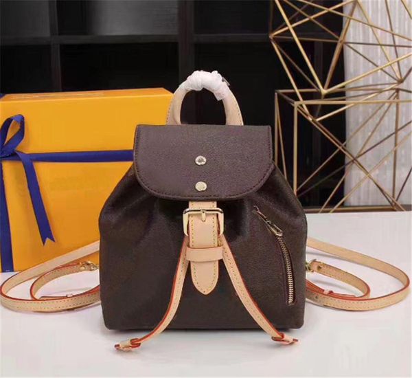 

2019 wholesale punk style rivet backpack fashion men's and women's backpack korean fashion shoulder bag high end pu schoolbag