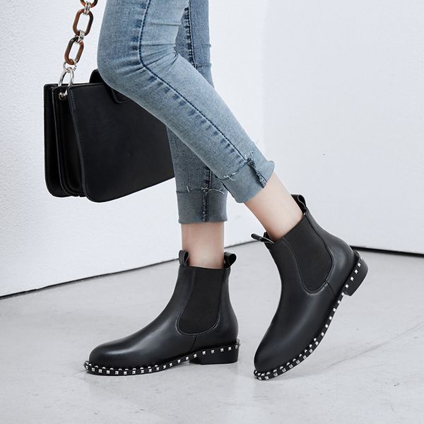 

winter genuine leather women's short boots low with comfortable circle head boots non-slip shoe, Black
