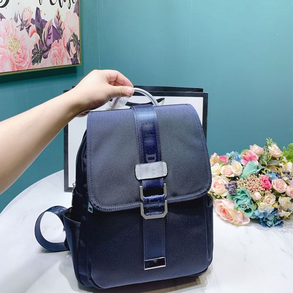 

ts p metal symbol schoolbag mens womens backpack planer sumptuous black blue red street fashion casual handbags purses tsysbb463