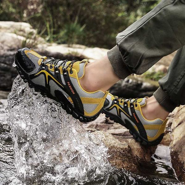 

men hiking shoes outdoor breathable trekking shoes for men non-slip climbing camping sneakers man rubber sole sport