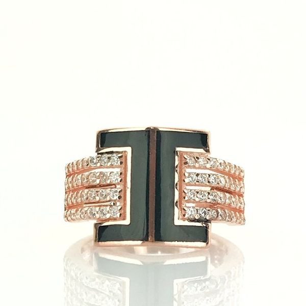 

указывая пальцем кольцо тенденция серебряное кольцо, Golden;silver