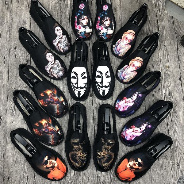 

2019 handmade cloth shoes, ghost facial make-up, embroidered flower men's shoes, Black