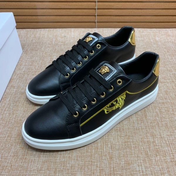 

the same style high-end luxury men's casual jogging shoes triple fashion men's brand platform men's shoes classic vintage med, Black