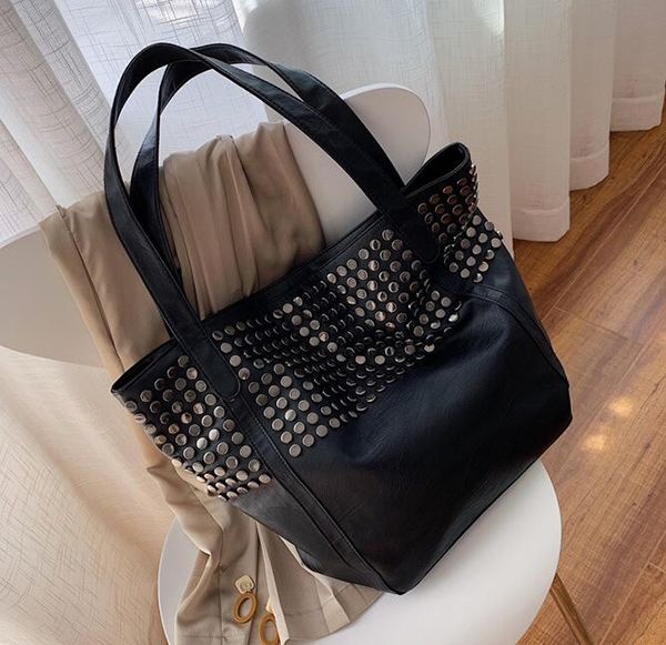 

designer women oversize handbag luxury rivet casual tote bag pu lady large capacity shoulder bags travel handbag/4
