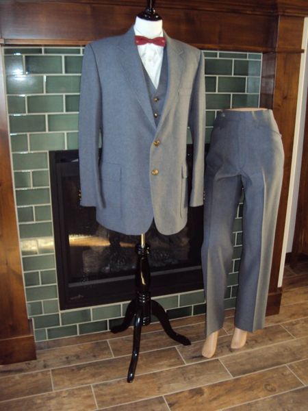 

grey slim fit men suits plaid wedding groom tuxedos bridegroom suits design business formal prom blazer 3 pieces (jacket+pants+vest, Black;gray