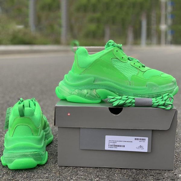 

2019 brand 17fw pari triple cry tal ole port hoe cla ical men women old dad hoe fa hion clunky neaker quality