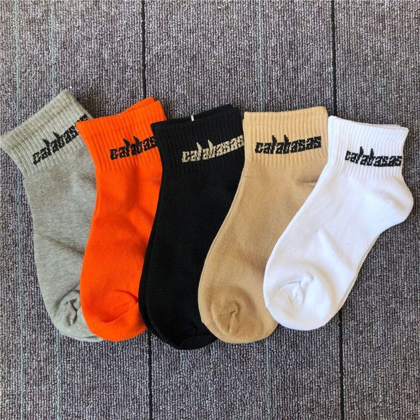 

CALABASAS Letter Jacquard Mens Designer Sport Socks KANYE Brand Fashion Mens Skateboarding Socks Short Cotton Socks