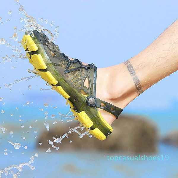 

2019 new arrival men summer beach slipper breathable water sandals mens gardening shoes hollow out beach flip flops big size t19, Black