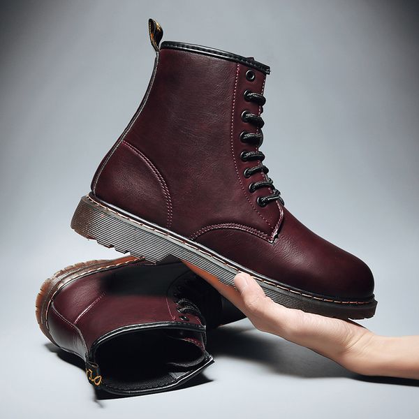 

2020 spring and summer men's boots martin boots black high-fashion comfortable british wild motorcycle boots