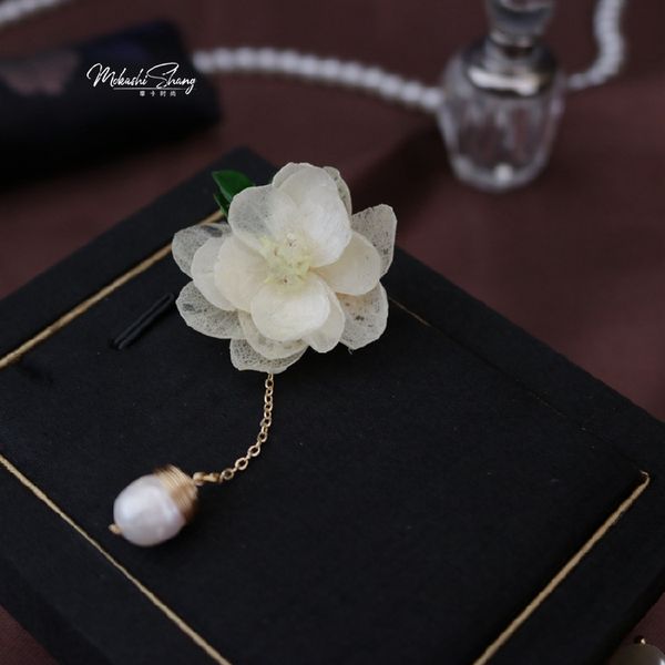 

пиновый заслуживают того, чтобы играть роль женщин, живущих цветок булавка декоративная джокер мода пальто корсаж, Gray