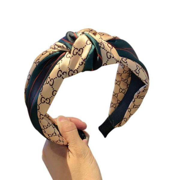 

new аланое ие завзаннй оголове коѬейкий ий кѬанй воло ѬеѬо кѬан, Silver