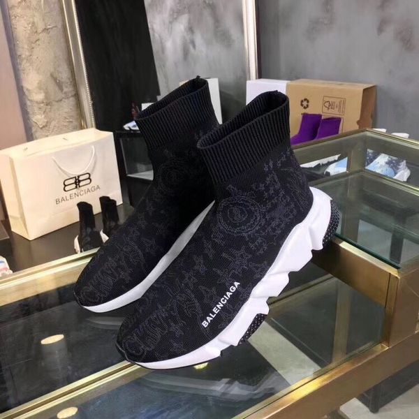 

2020 new lim3 men and women socks shoes fashion sneakers couple models outdoor sports shoes daily casual breathable sports shoes belt box