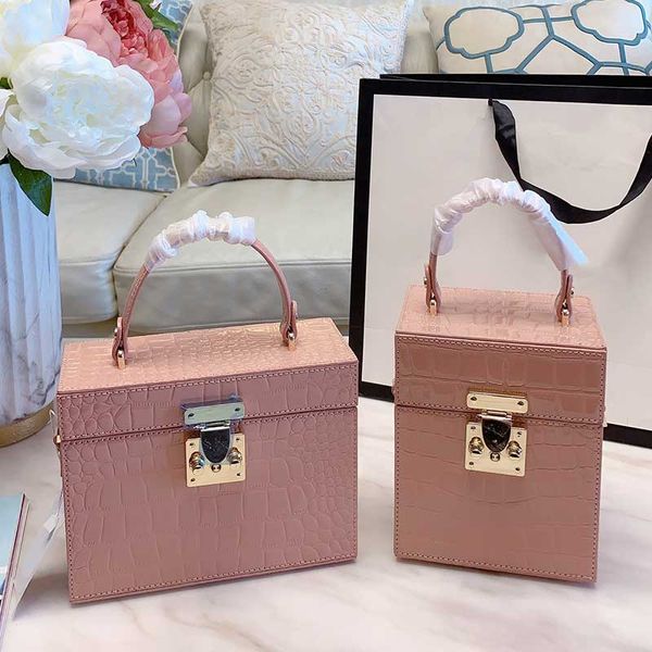 

quality women wallets crossbody bags high chain wallet backpacks handbags purses shoulder bag fashion trunk purse