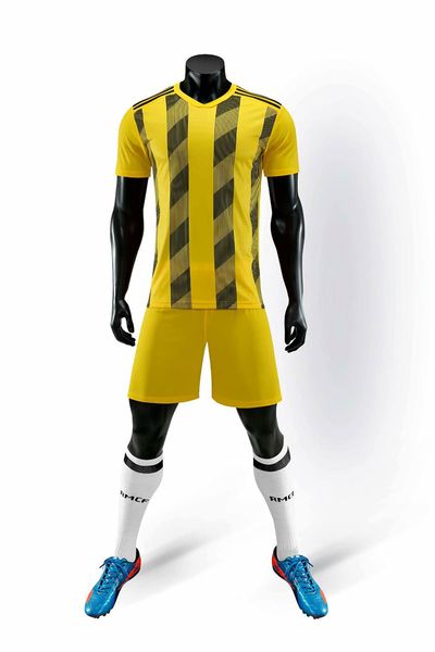

wholesale customized men football uniforms mens kits sports clothes tracksuits discount boy football sets with shorts b44-02, Black;red