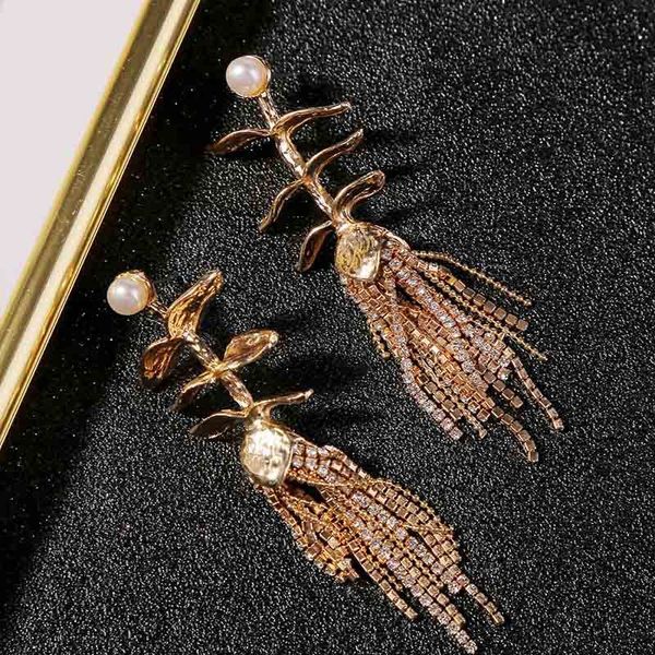 

united states long metal retro tassel earrings female cross border plating personality leaves pendant jewelry, Golden;silver