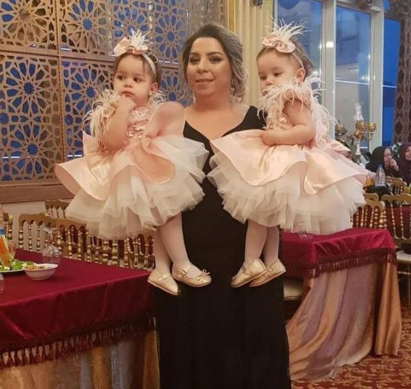 

Lovely Pink Flower Girl Dresses 2019 Feather Tiered Ball Gown Kids Prom Dress First Communion With Big Bow Wedding Guest Dress