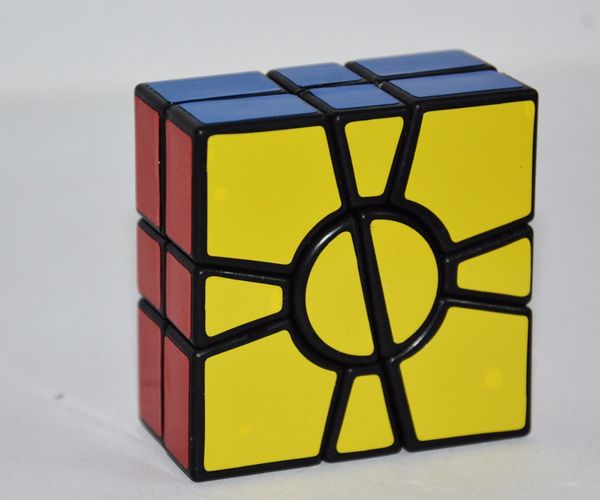 

new brand qj 2x2x2 2-layer sq-1 speed magic cube puzzle cube twist toys educational toys special toys