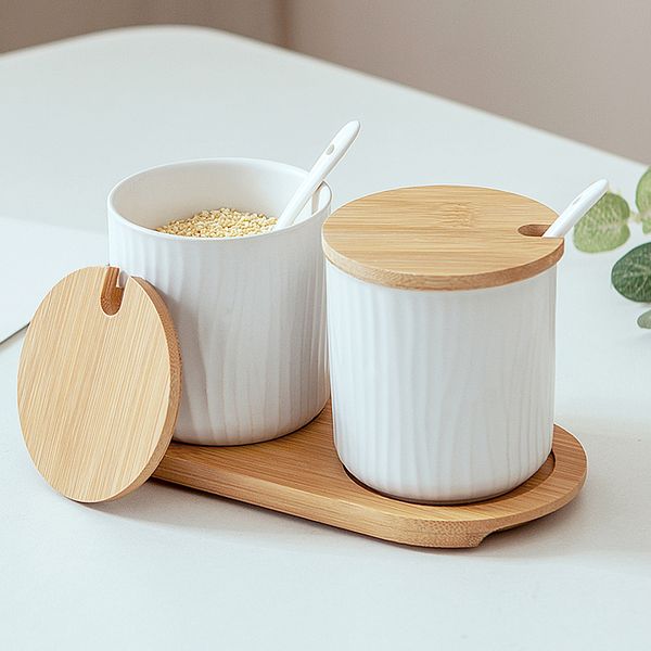 

3pcs/set salt shaker nordic home creative ceramic seasoning jar with lid small spoon seasoning box kitchen supplies storage set