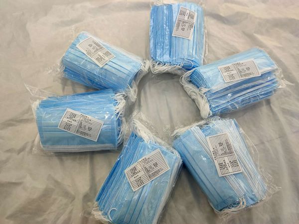

in stock ,disposable civilian masks, suitable for home and public use, good quality and low price,wholesale from 100pcs