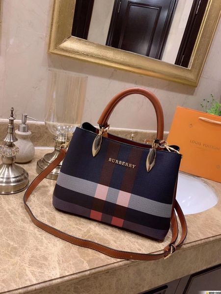

Shopping bag Luggage Bag Fashion Large Capacity Causal Shoulder Bags for Women Fall Leather Fringe Purse Handbags Retro Tassel Shopper Tote