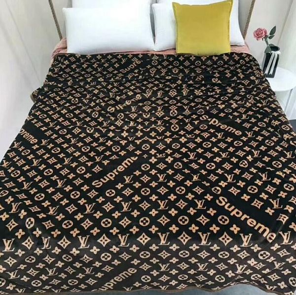

2019 мягкие толстые одеяла удобные высококачественные буквы утолщаются удобной мягкой одеяло теплое одеяло кровати