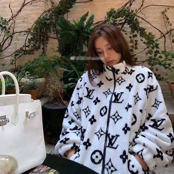 

осень / зима 2020 пальто женщина корейской версии свободного студента плюшевых пальто кораллового бархат полное тело печать мужских и женски, Black;brown