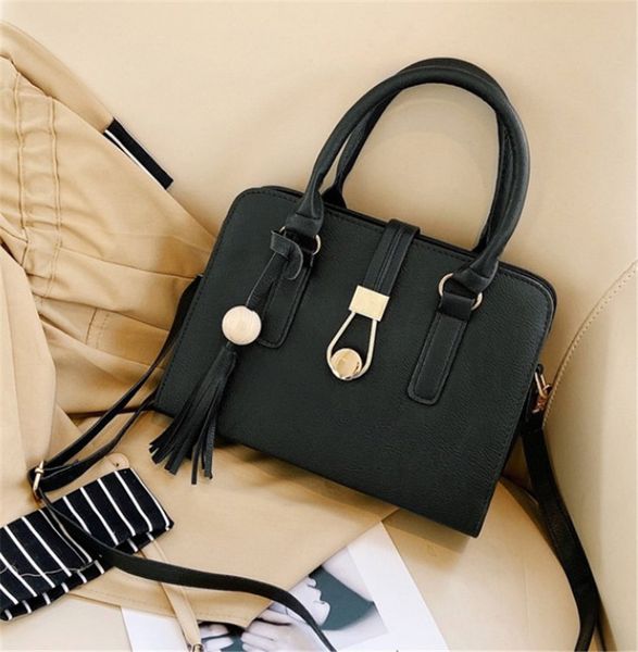 

summer new tassel handbag fashion shoulder cross body versatile square bag ladies ph-cfy20061947