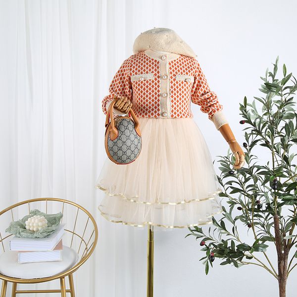 

girls sweater set 2019 autumn new ocean diamond sweater cardigan wiith half-length skirt two-piece, White