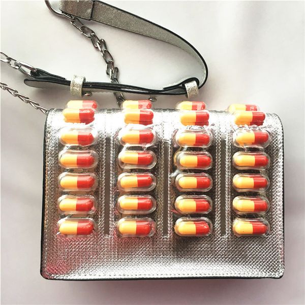 

2019 fashion personality design pill shape shoulder bag shoulder bag creative messenger bags clutch bag mini mobile wallet