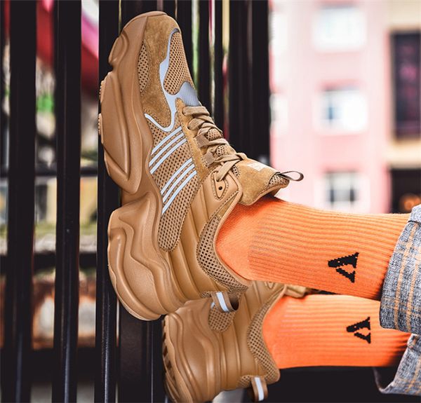 

2020 wholesale selling flying wild youth breathable hip-hop fashion designer shoes sneakers four-color sneakers men's running shoes