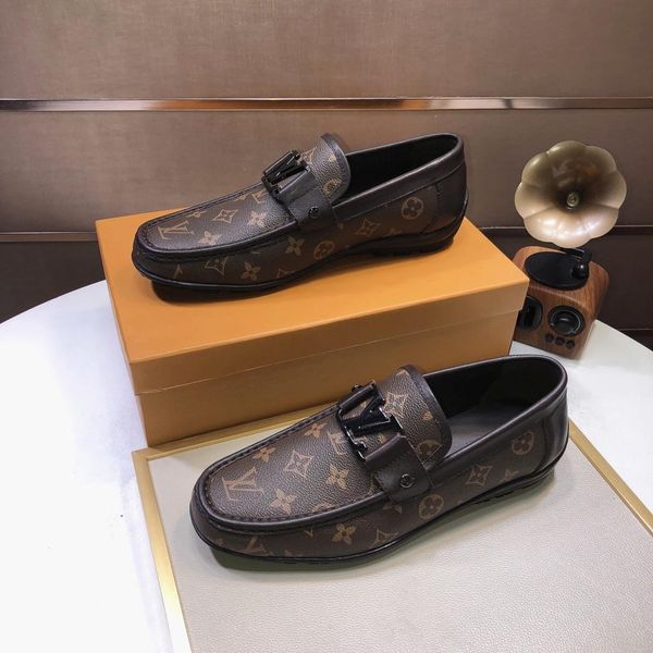 

new style men's luxury casual dress, leather shoes, fashion brand, four seasons design style, classic pattern, suitable for all occasio, Black