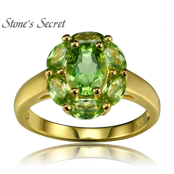 

2.27ctw oval manchurian peridot 18k gold over silver ring - stz646 cj191128, Slivery;golden