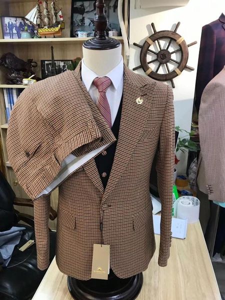 

new in stock man suit fashion classic groom tuxedos business suit wedding suits men bridegroom blazer 3 piece jacket pant v, White;black