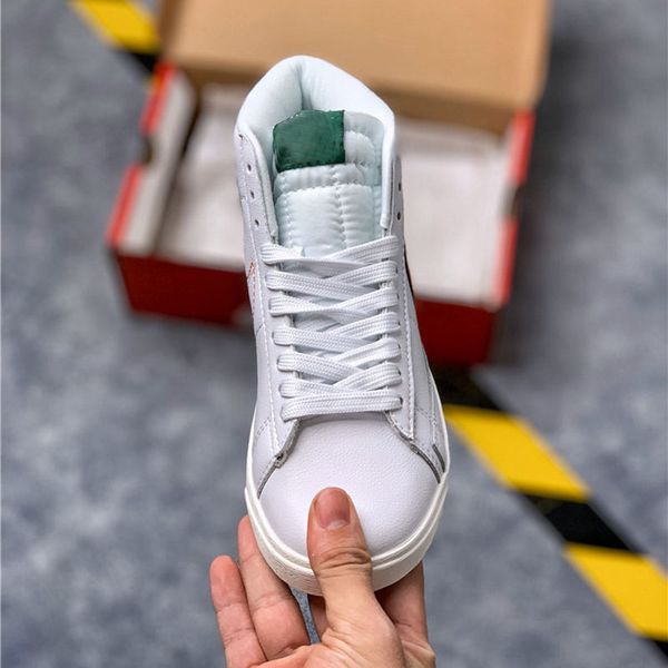 

2019 blazer mid x hawkins high school sport shoes stranger things basketball shoes for men designer sneakers trainers