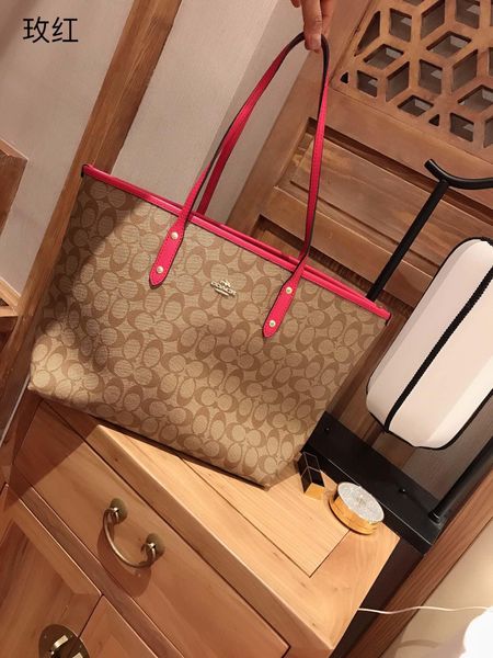 

2019 year new high quailty hip hop women bag fa hion zipper de igner handbag ca ual houlder me enger bag