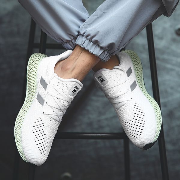 

2020 fashion summer cutout shoes breathable flying woven sports men's shoes cushioning lace-up men sneakers made in china