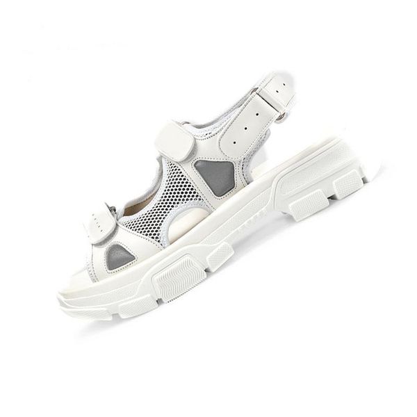 

2020 designer riveted sports sandals diamond male and women's leisure sandals fashion leather outdoor beach man women shoes, Black