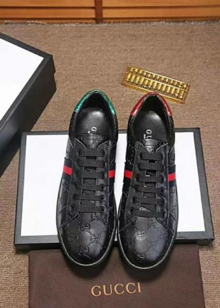 

2019 luxury de igner hoe men trainer white leather platform hoe flat ca ual party wedding hoe uede port neaker, Black
