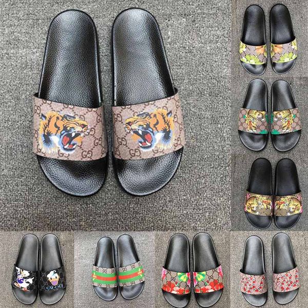 

New Mens Designer Sandals Causal Rubber Summer Luxury Slippers Fashion Wide Flat Slippery Slides Slipper Flip Flop Size 36-45